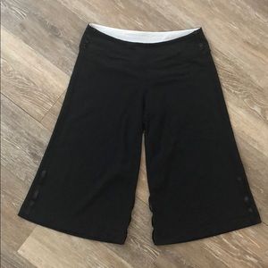 Lululemon Gaucho Crops